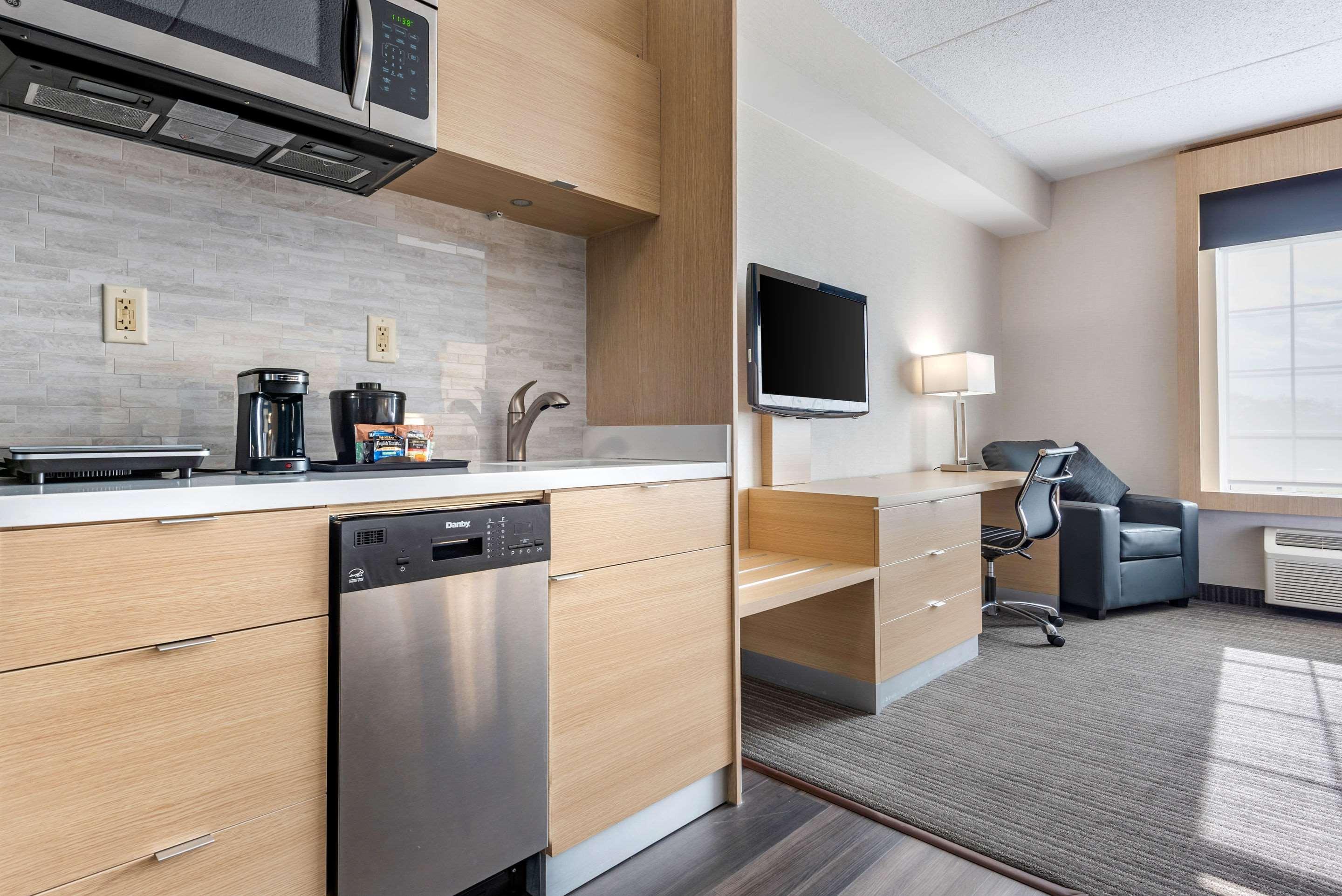 אוקוויל Quality Inn & Suites מראה חיצוני תמונה
