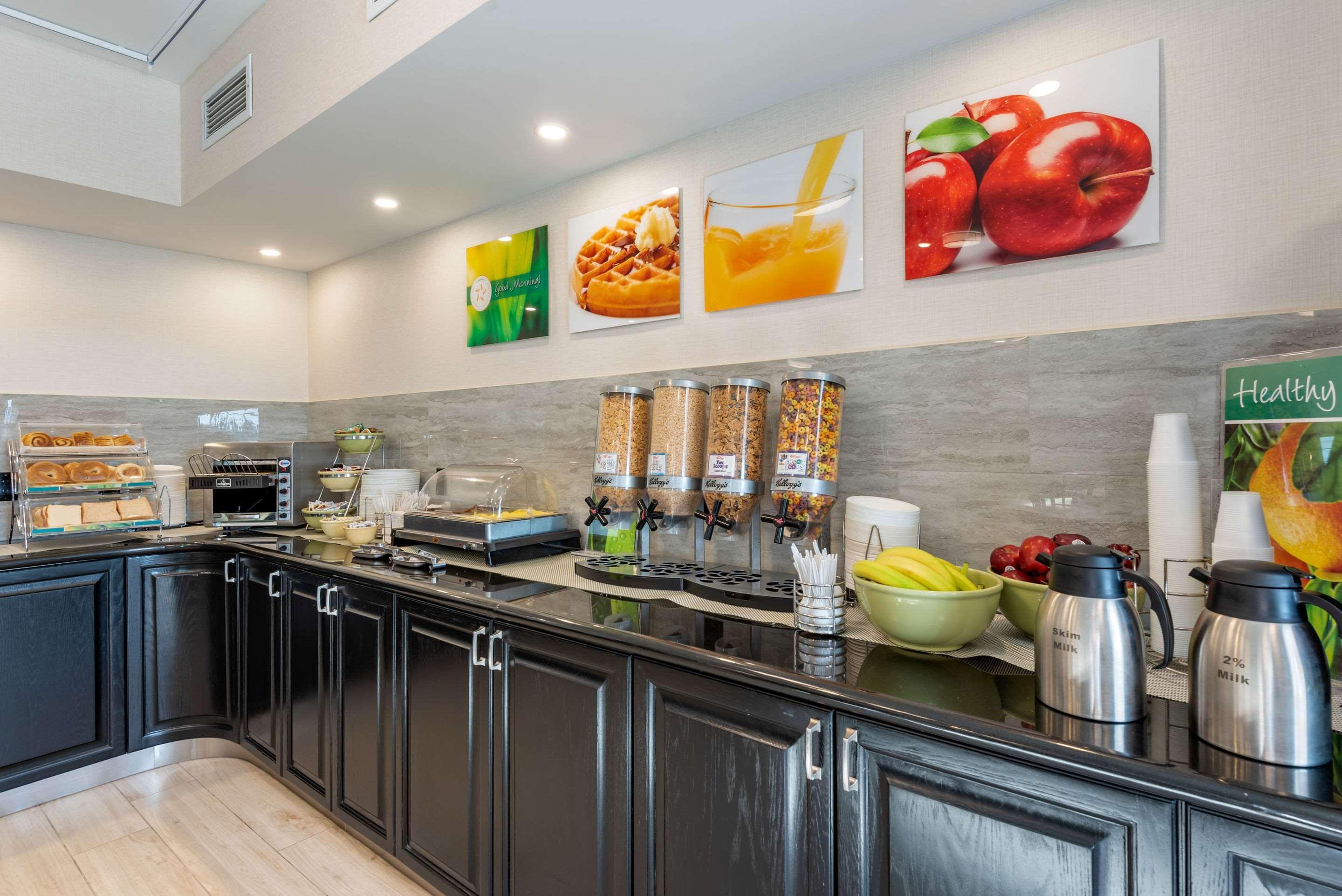 אוקוויל Quality Inn & Suites מראה חיצוני תמונה