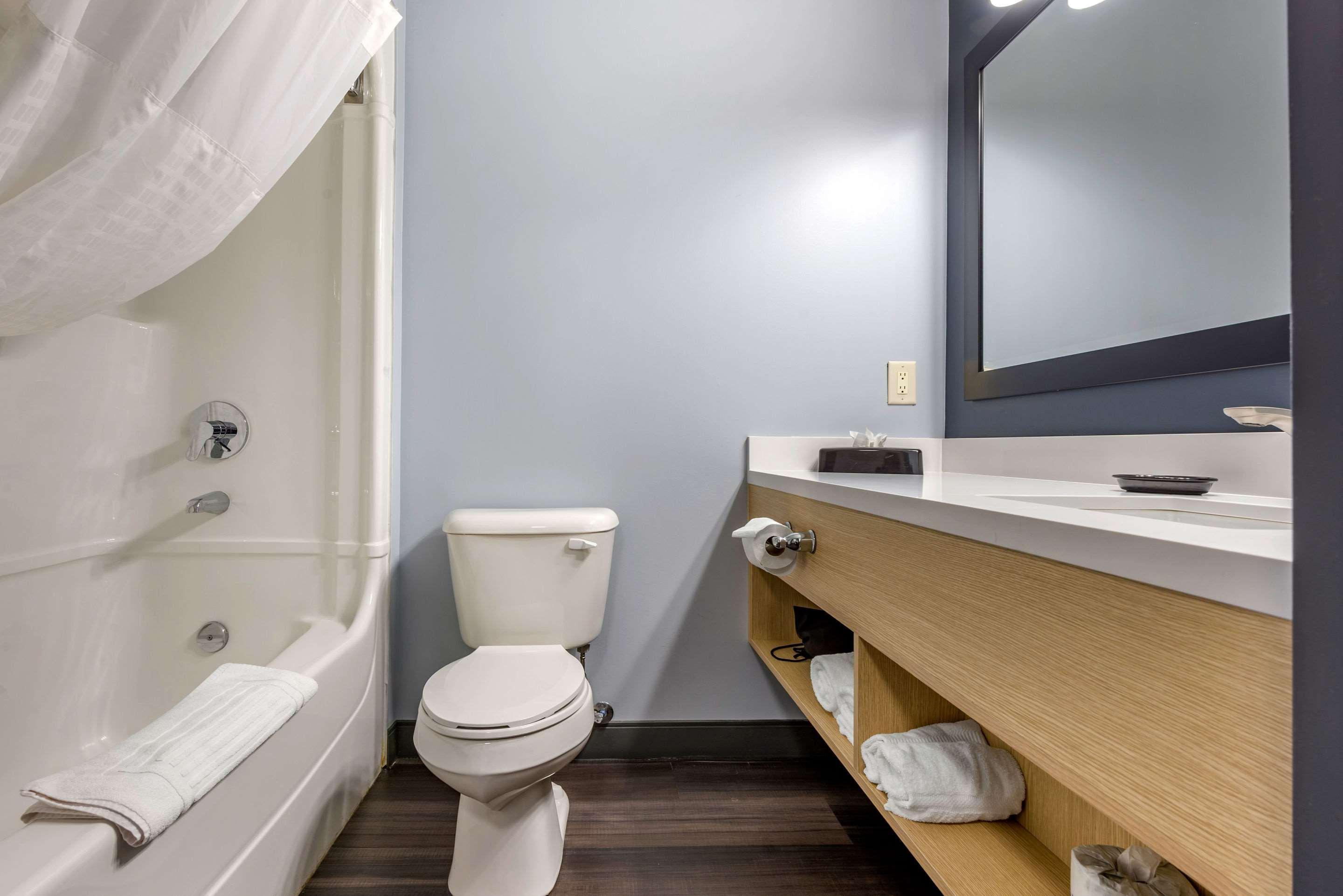 אוקוויל Quality Inn & Suites מראה חיצוני תמונה