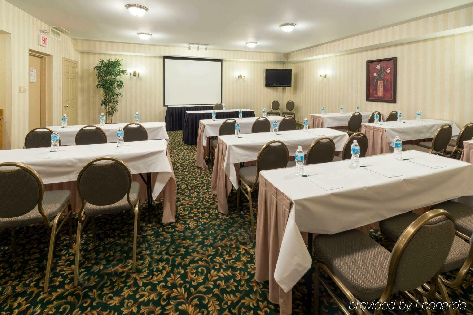אוקוויל Quality Inn & Suites מראה חיצוני תמונה